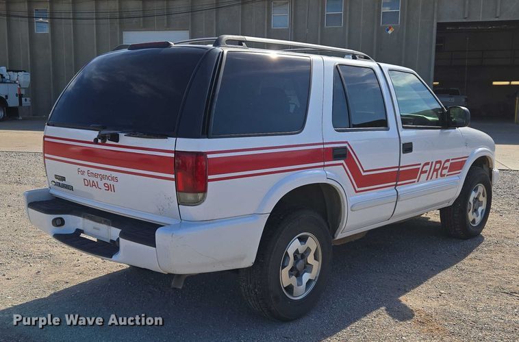 image for item EU5110 2004 Chevrolet Blazer SUV