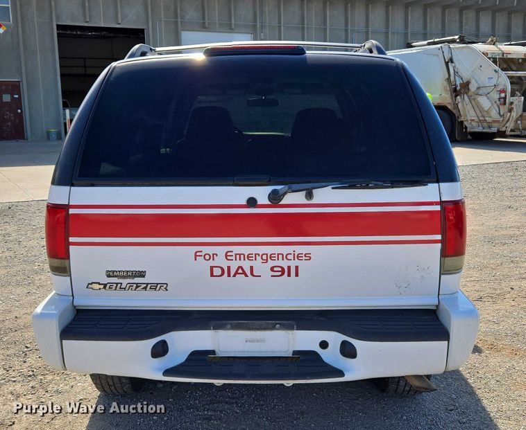 image for item EU5110 2004 Chevrolet Blazer SUV