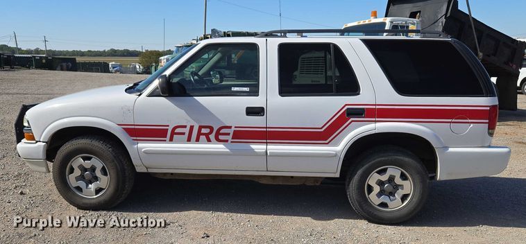 image for item EU5110 2004 Chevrolet Blazer SUV