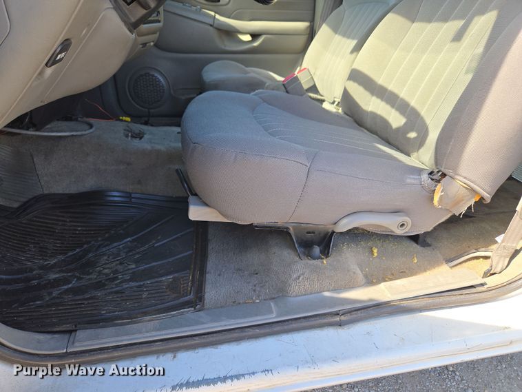 image for item EU5110 2004 Chevrolet Blazer SUV