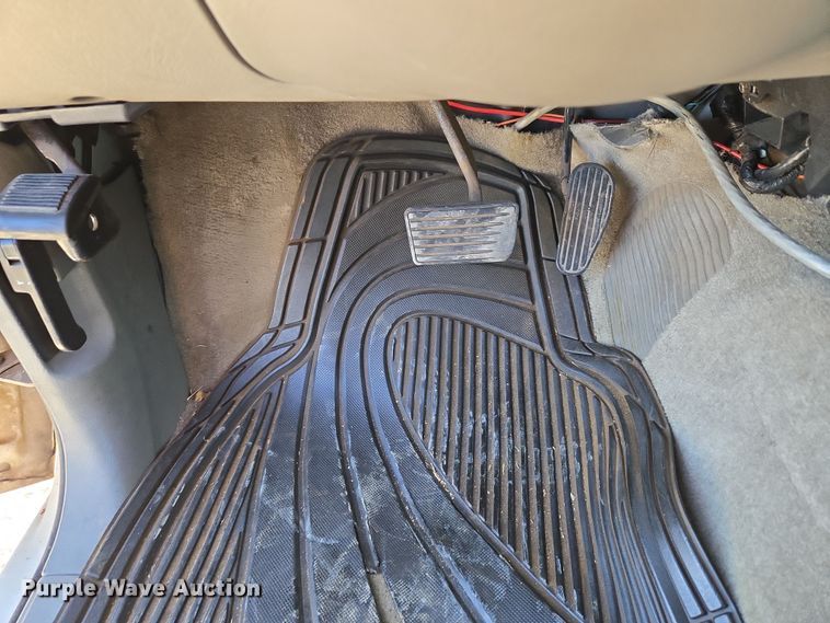 image for item EU5110 2004 Chevrolet Blazer SUV