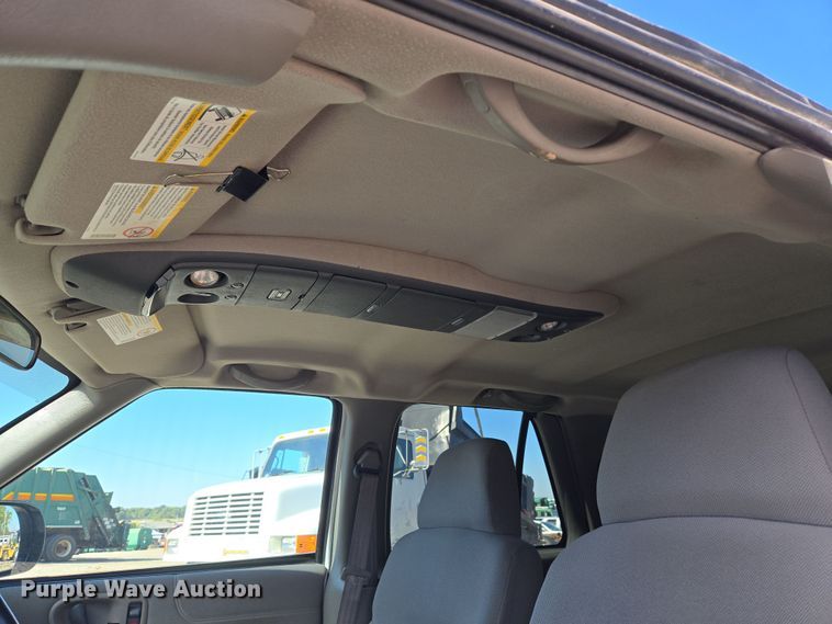 image for item EU5110 2004 Chevrolet Blazer SUV