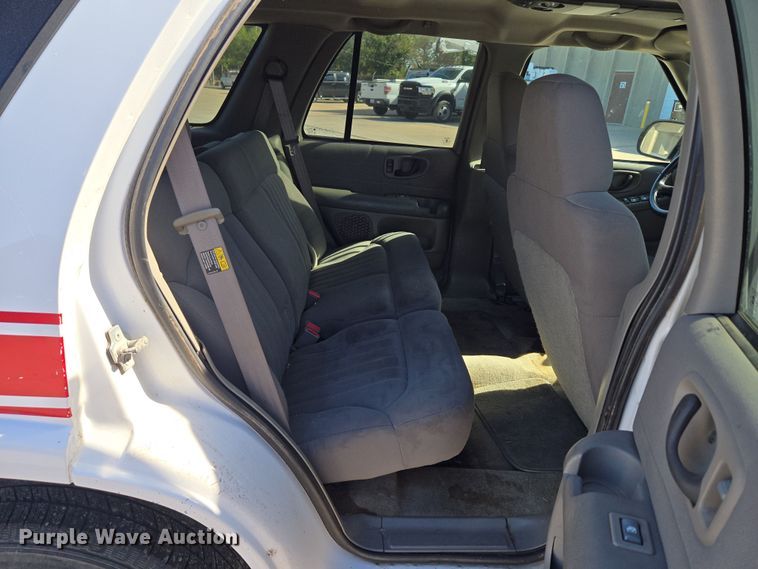 image for item EU5110 2004 Chevrolet Blazer SUV