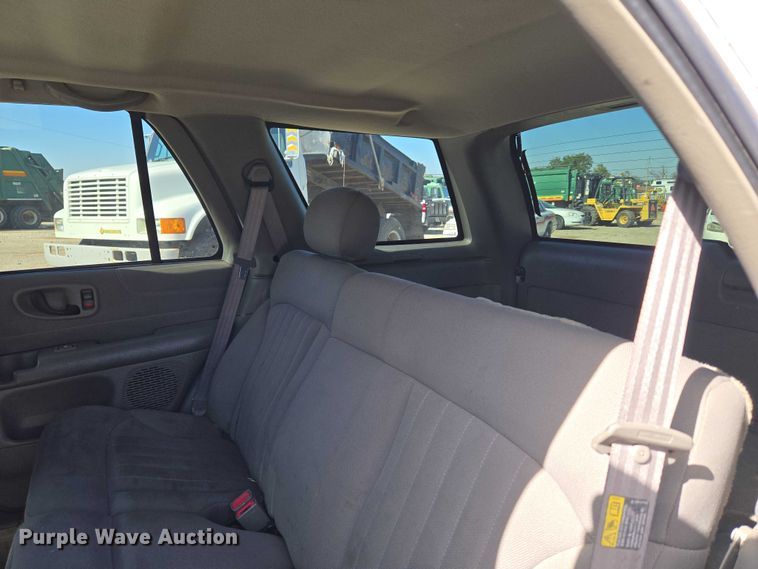 image for item EU5110 2004 Chevrolet Blazer SUV