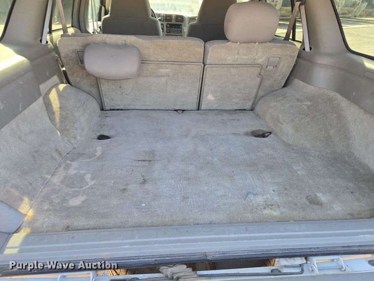 image for item EU5110 2004 Chevrolet Blazer SUV