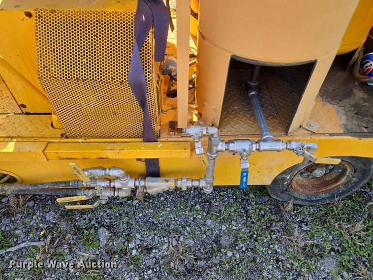 image for item EU5116 Kelly-Creswell WV50 paint striping machine