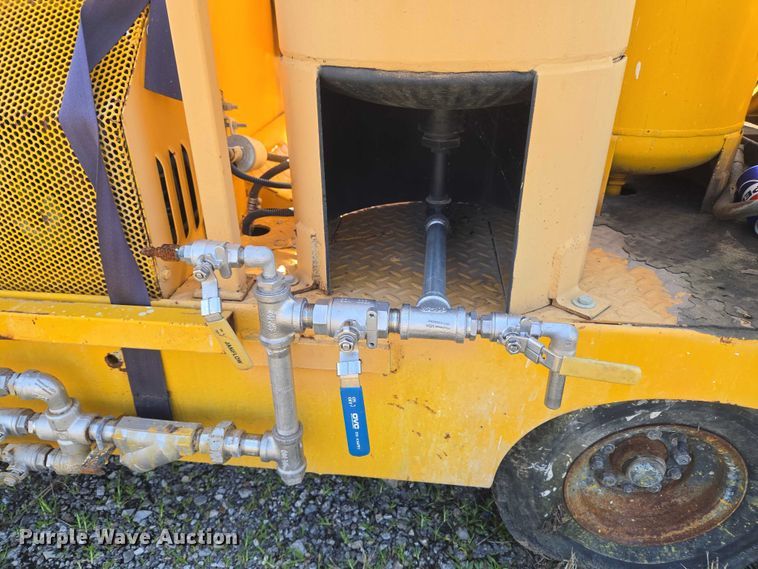 image for item EU5116 Kelly-Creswell WV50 paint striping machine