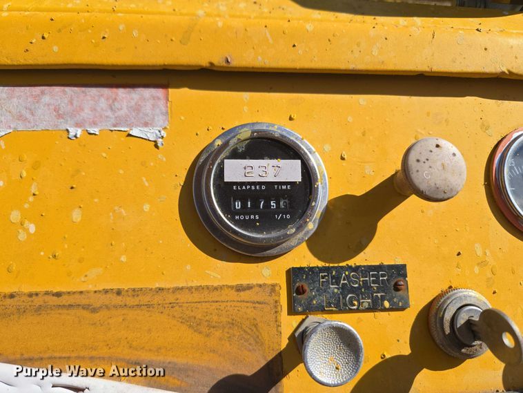 image for item EU5116 Kelly-Creswell WV50 paint striping machine