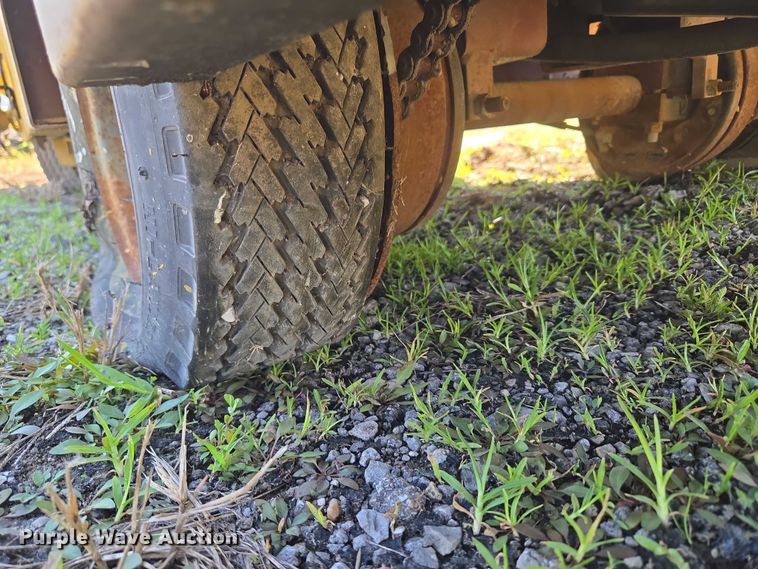 image for item EU5116 Kelly-Creswell WV50 paint striping machine