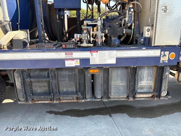 image for item EU5117 2015 Freightliner 114SD sewer jetter truck