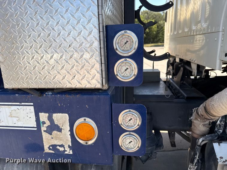 image for item EU5117 2015 Freightliner 114SD sewer jetter truck