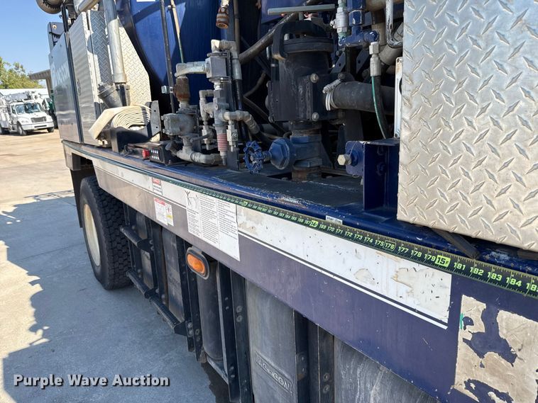 image for item EU5117 2015 Freightliner 114SD sewer jetter truck