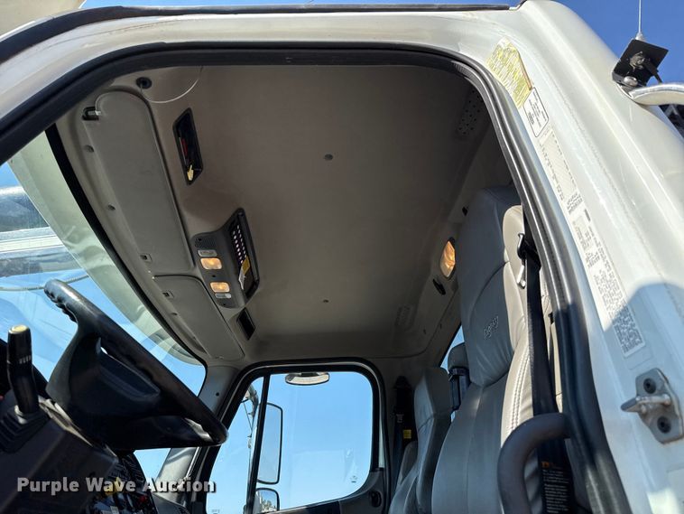 image for item EU5117 2015 Freightliner 114SD sewer jetter truck