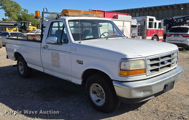 image for item EU5122 1994 Ford F150 pickup truck