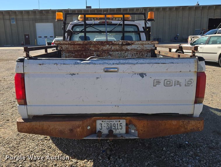 image for item EU5122 1994 Ford F150 pickup truck