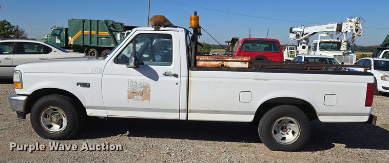 image for item EU5122 1994 Ford F150 pickup truck