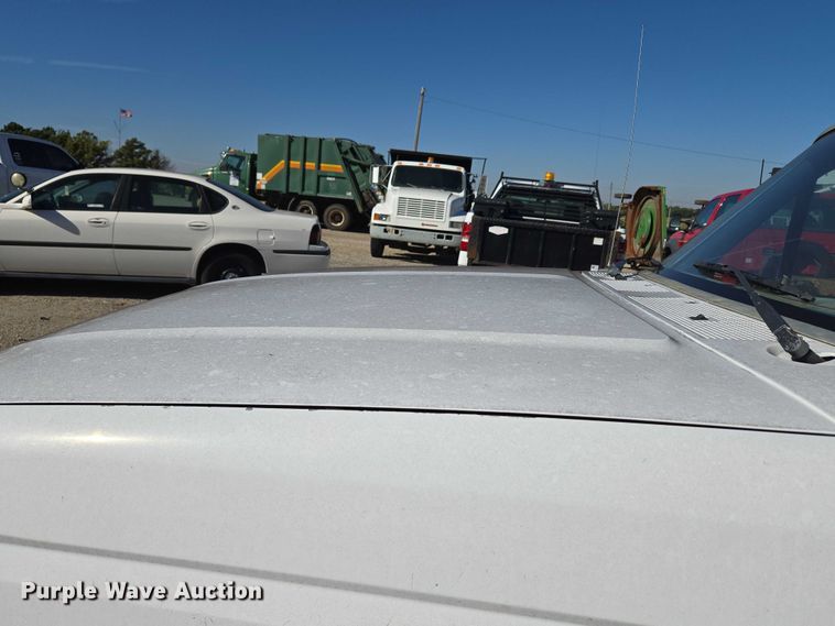 image for item EU5122 1994 Ford F150 pickup truck