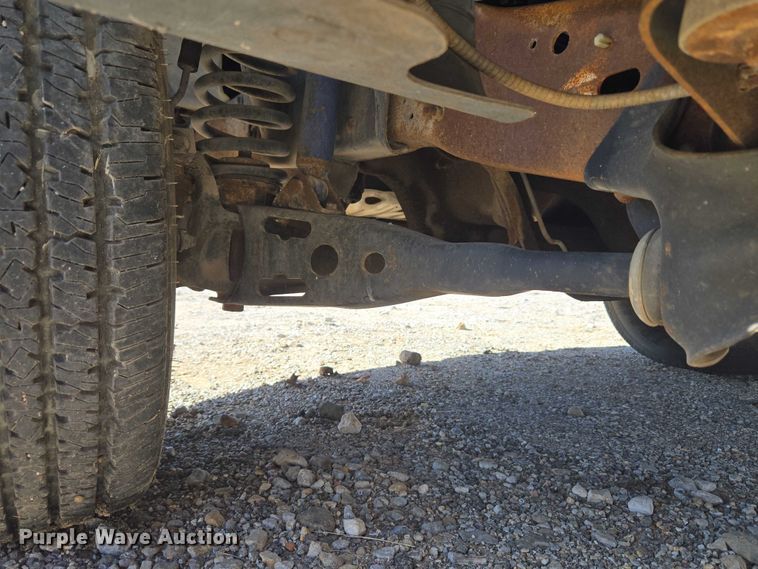 image for item EU5122 1994 Ford F150 pickup truck