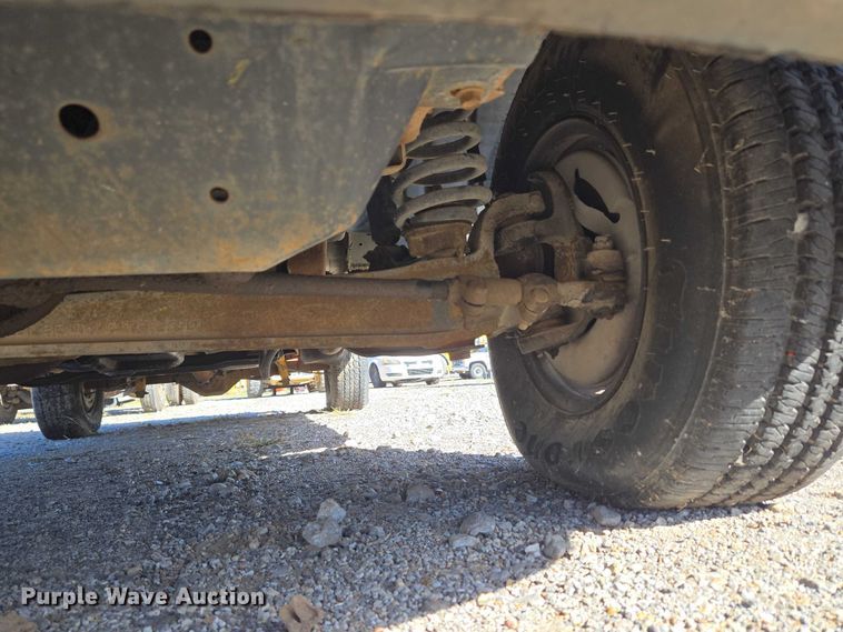 image for item EU5122 1994 Ford F150 pickup truck