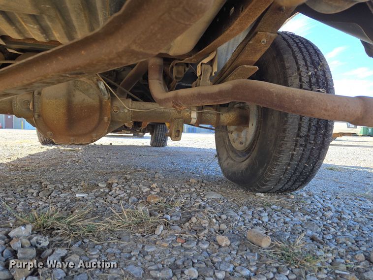 image for item EU5122 1994 Ford F150 pickup truck