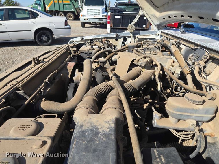 image for item EU5122 1994 Ford F150 pickup truck