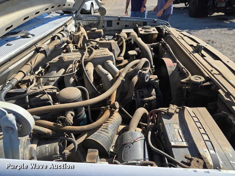 image for item EU5122 1994 Ford F150 pickup truck