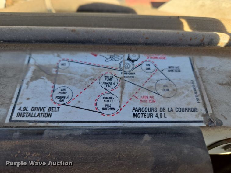 image for item EU5122 1994 Ford F150 pickup truck