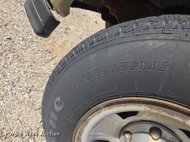 image for item EU5122 1994 Ford F150 pickup truck