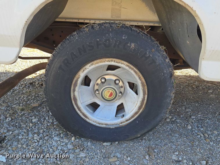 image for item EU5122 1994 Ford F150 pickup truck