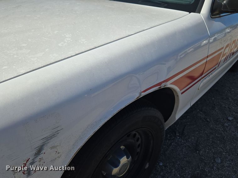 image for item EU5123 2000 Ford Crown Victoria Police Interceptor 