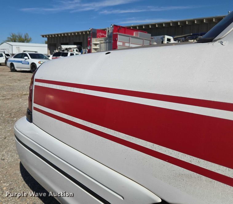 image for item EU5123 2000 Ford Crown Victoria Police Interceptor 