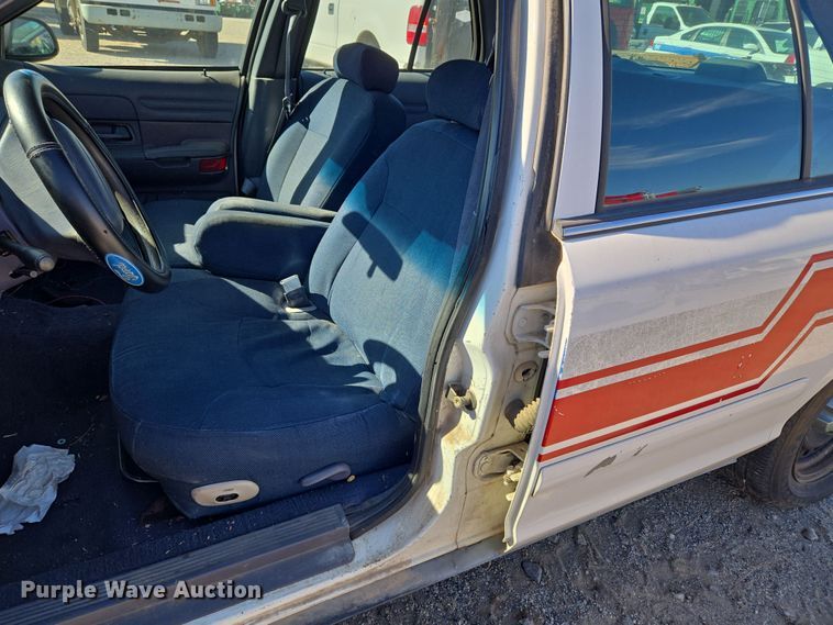 image for item EU5123 2000 Ford Crown Victoria Police Interceptor 