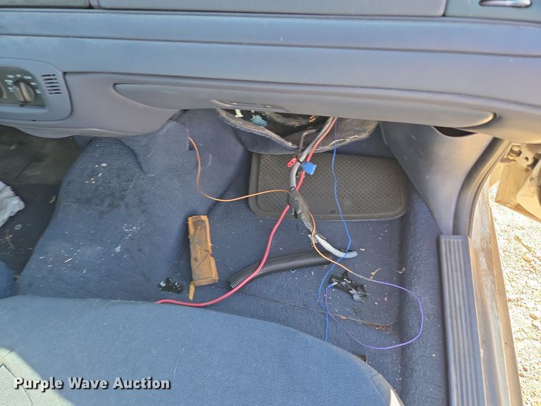 image for item EU5123 2000 Ford Crown Victoria Police Interceptor 