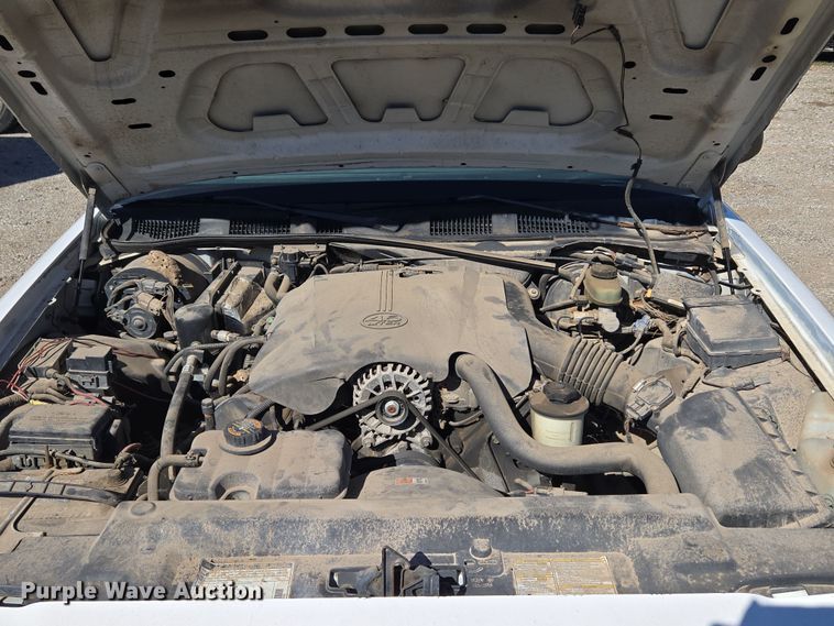 image for item EU5123 2000 Ford Crown Victoria Police Interceptor 