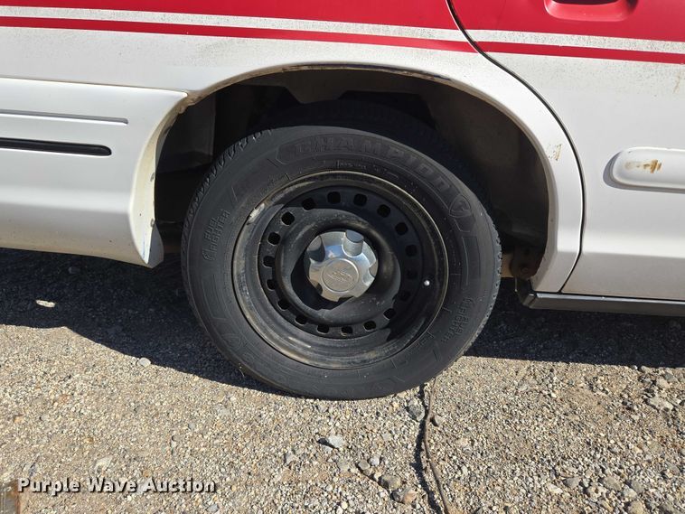 image for item EU5123 2000 Ford Crown Victoria Police Interceptor 
