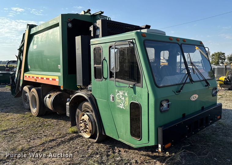 image for item EU5126 2012 Crane Carrier Low Entry refuse truck