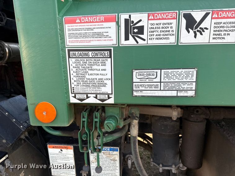 image for item EU5126 2012 Crane Carrier Low Entry refuse truck