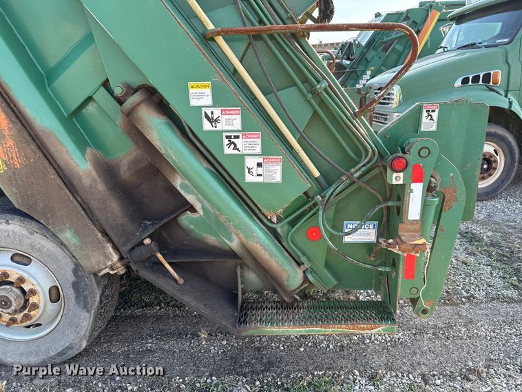 image for item EU5126 2012 Crane Carrier Low Entry refuse truck