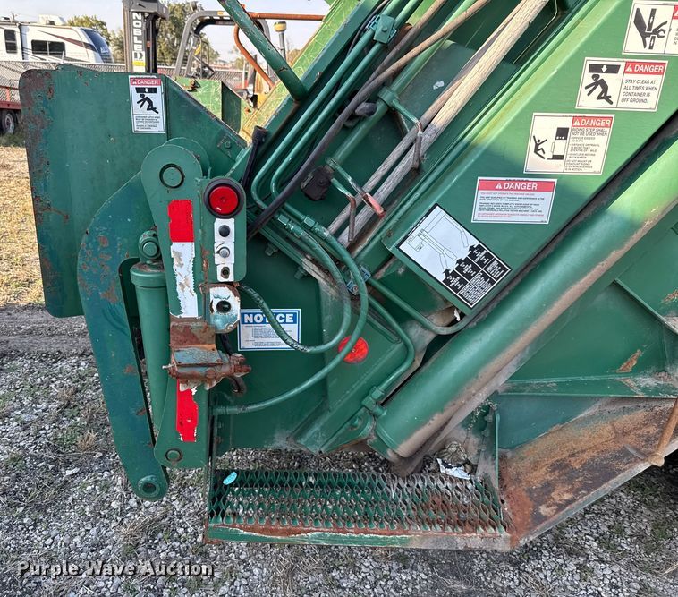 image for item EU5126 2012 Crane Carrier Low Entry refuse truck