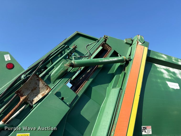 image for item EU5126 2012 Crane Carrier Low Entry refuse truck