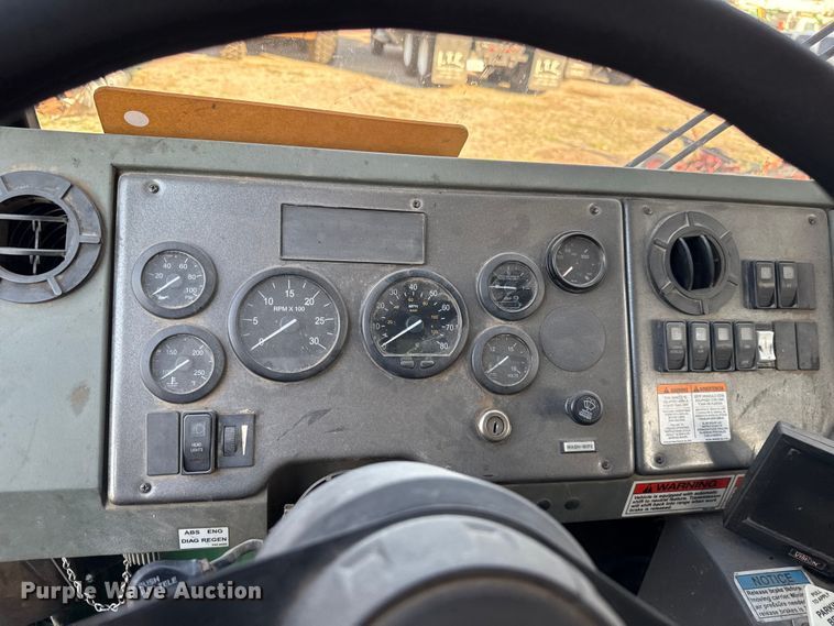 image for item EU5126 2012 Crane Carrier Low Entry refuse truck