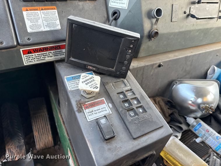 image for item EU5126 2012 Crane Carrier Low Entry refuse truck