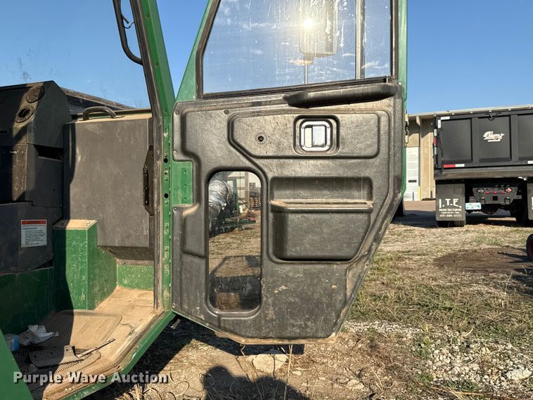 image for item EU5126 2012 Crane Carrier Low Entry refuse truck