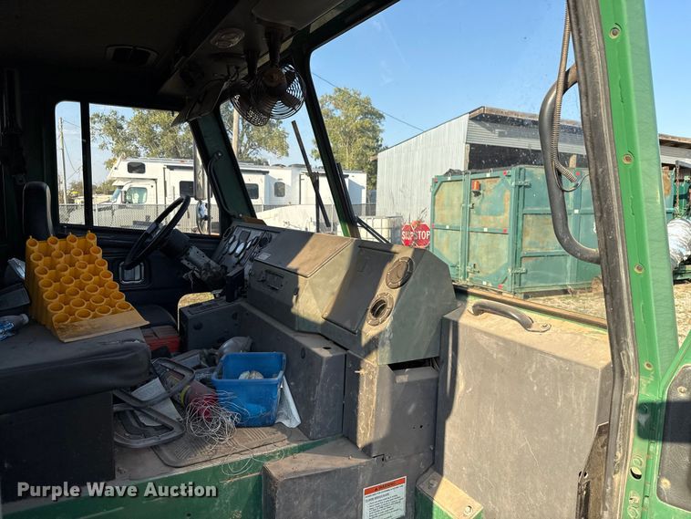 image for item EU5126 2012 Crane Carrier Low Entry refuse truck