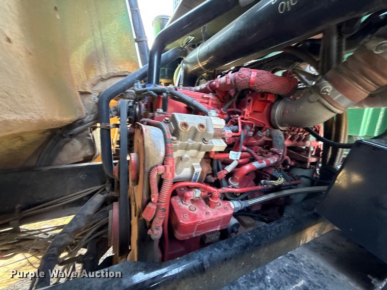 image for item EU5126 2012 Crane Carrier Low Entry refuse truck