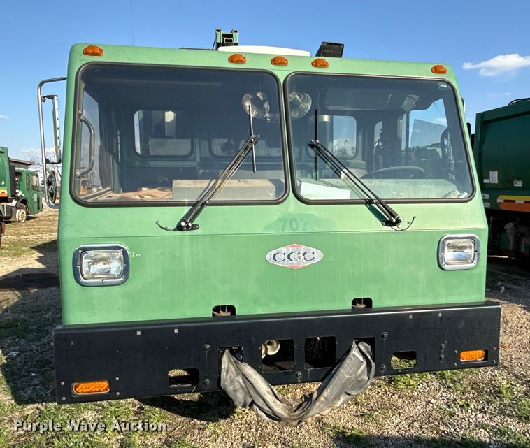 image for item EU5129 2016 Crane Carrier Low Entry refuse truck