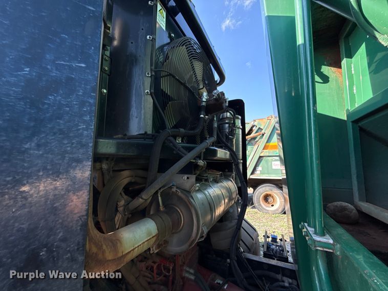 image for item EU5129 2016 Crane Carrier Low Entry refuse truck