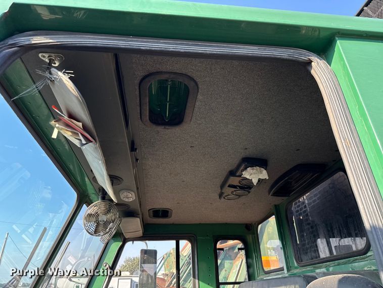 image for item EU5129 2016 Crane Carrier Low Entry refuse truck