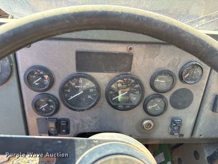 image for item EU5129 2016 Crane Carrier Low Entry refuse truck