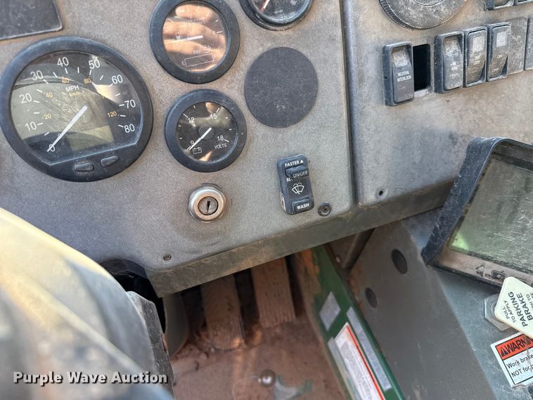 image for item EU5129 2016 Crane Carrier Low Entry refuse truck